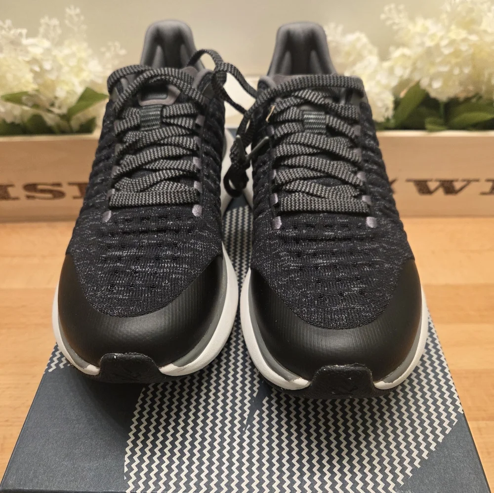 Rabbit Dream Chaser Running Shoes Women's Size 7.5 Black  New In Box